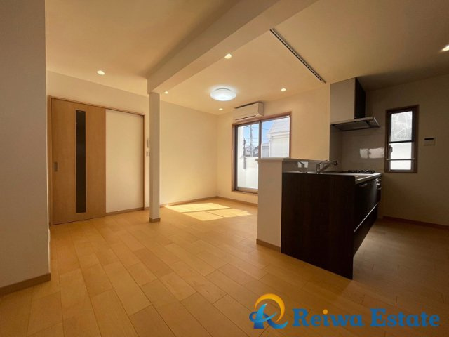 中古戸建　茅ヶ崎市美住町の居間・リビング