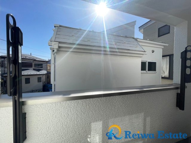 中古戸建　茅ヶ崎市美住町の前面道路含む現地写真