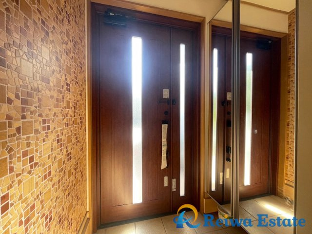 中古戸建　茅ヶ崎市美住町の玄関