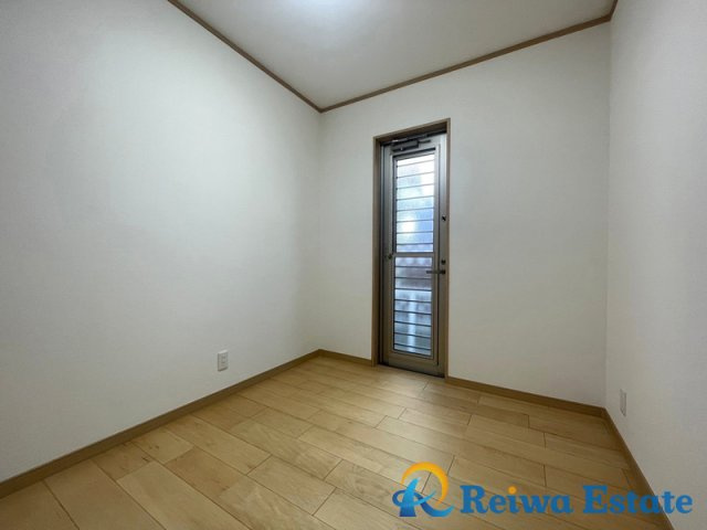 中古戸建　茅ヶ崎市美住町の洋室