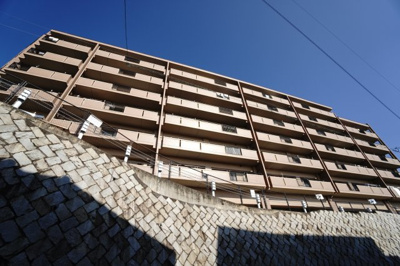 【外観】 | 【上質リフォーム】パブリコーポ鈴が台S | 現地（2023年11月22日10：00頃）撮影