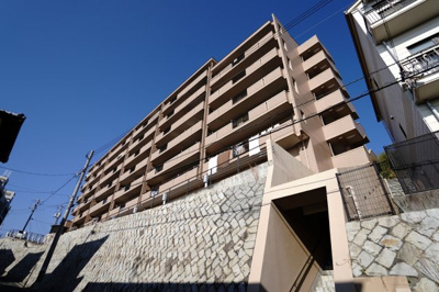 【外観】 | 【上質リフォーム】パブリコーポ鈴が台S | 現地（2023年11月22日10：00頃）撮影