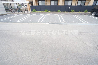 【駐車場】 | ル’セレスタ | 敷地内駐車場で便利です。