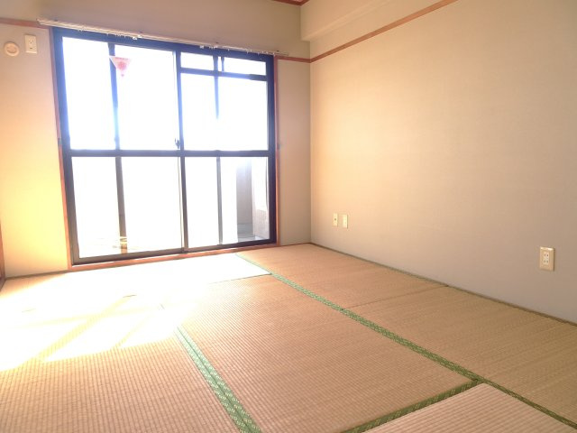 リバーサイド鎌倉の和室