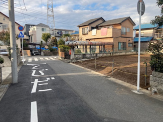 【前面道路含む現地写真】