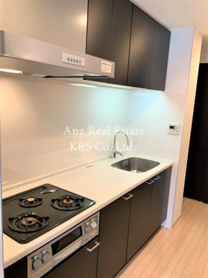 【キッチン】 | ルクレ北堀江 | 3口ガスコンロにグリルも付いており便利なキッチンです♪