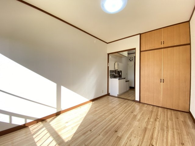 【寝室】