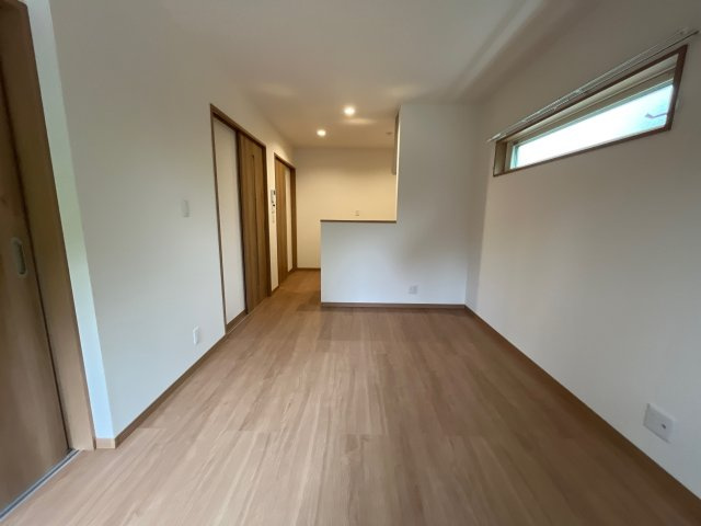 アイメゾン東山の居間・リビング