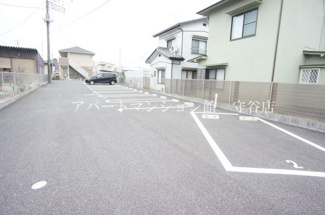 【駐車場】