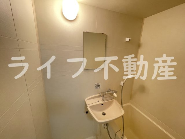 サンライフ近江堂の独立洗面台|独立洗面台あり、毎朝おしゃれに忙しい女性の方におすすめです