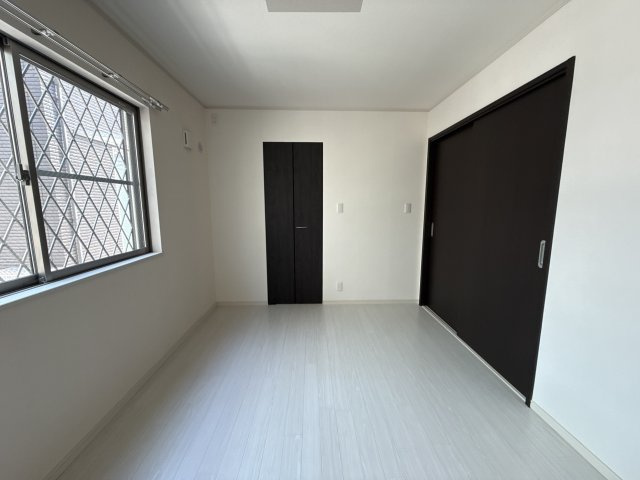 サンシャインの寝室