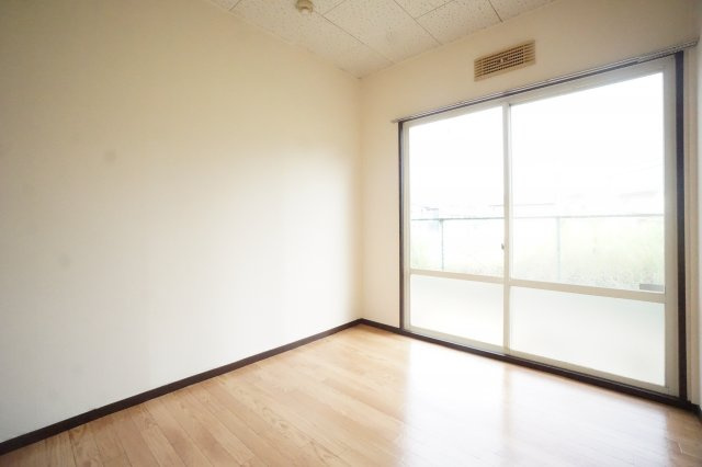 【洋室】 | ヴィレッジ松本 A棟 | ※同物件、同タイプのお部屋です