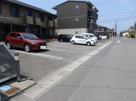 ピュアメゾンの駐車場