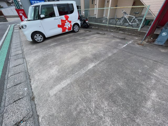 ハイム川池の駐車場
