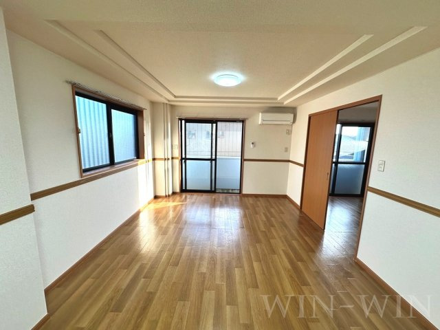 ホワイトハウス草間の居間・リビング