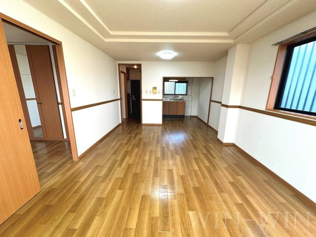 ホワイトハウス草間の居間・リビング