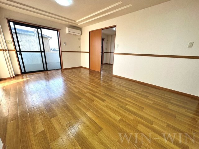 ホワイトハウス草間の居間・リビング