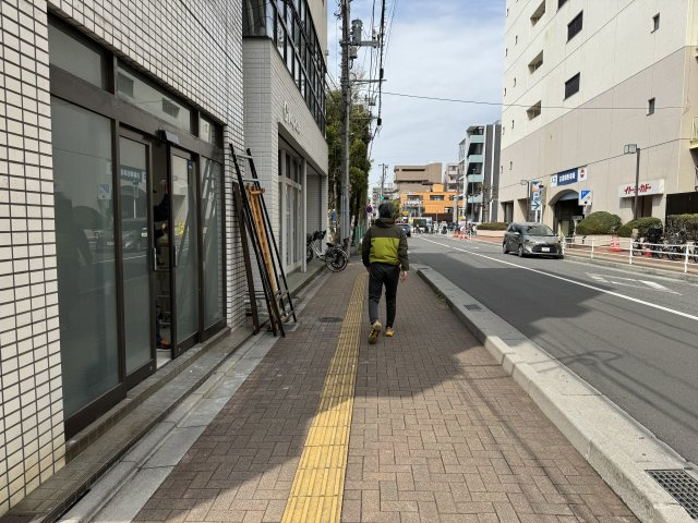 ヤマケンビルのエントランス