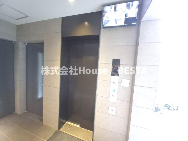 リベルタ元町通のロビー