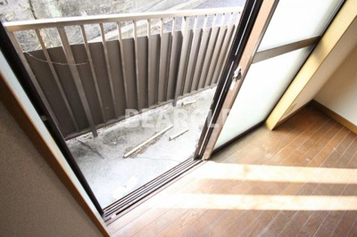 【バルコニー】 | アムフルース | 開放的で明るい空間を演出してくれるバルコニーです