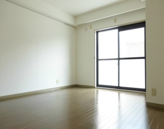 Kフラットの洋室