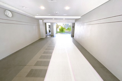 【エントランス】 | グランデュール鴨川Ⅲ番館