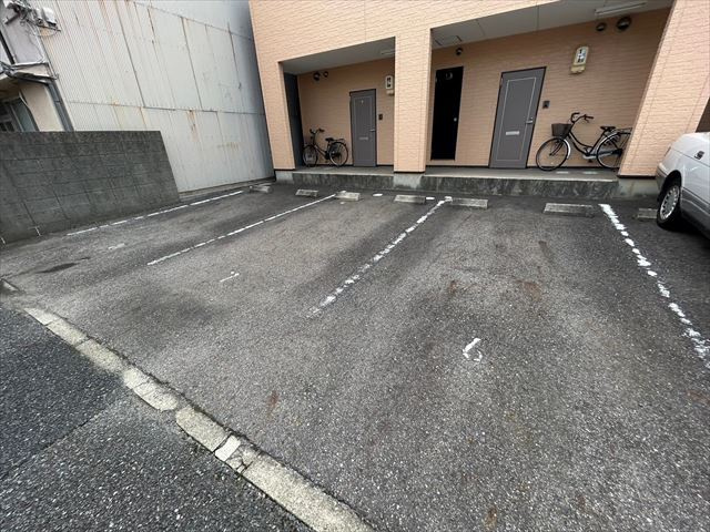 クレスト参番館｜名古屋市の賃貸ならMy賃貸の駐車場|クレスト参番館