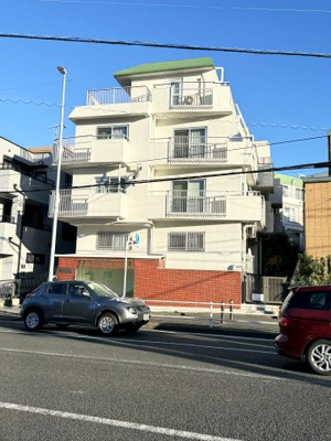 【外観】 | 【売主直売】光シャンブル鴨居 | 総戸数37戸、昭和58年8月築、管理人は巡回勤務につき管理体制良好です♪