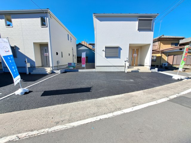 新築　前橋市住吉町第1　クレイドルガーデン　1号棟の駐車場|現地写真　駐車スペースは縦列駐車になりますが2台分可能です！
