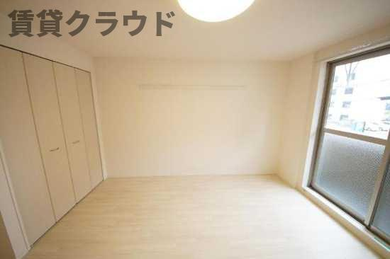 プランドール上中里の洋室|落ち着いた色調の洋室です