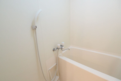 【浴室】 | フリーデン大博 | 別号室の写真になります。現況優先。