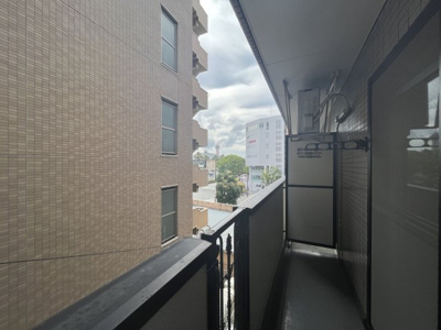 【バルコニー】 | フリーデン大博 | 別号室の写真になります。現況優先。
