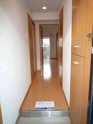 【玄関】 | グランシャリオ住吉 | 別号室の写真になります。現況優先。