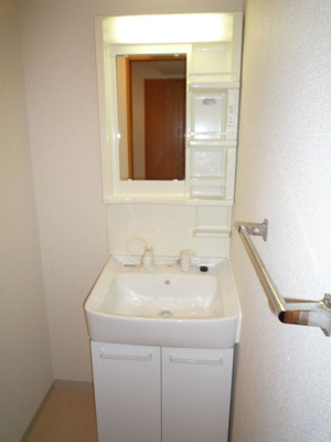 【洗面所】 | グランシャリオ住吉 | 別号室の写真になります。現況優先。