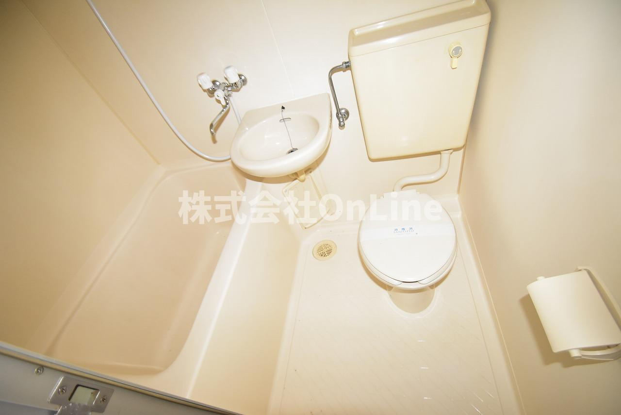 日の出マンションの洗面所