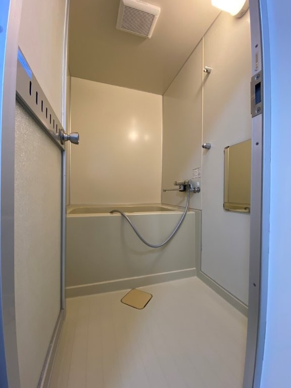 ＠Ｒｏｏｍの浴室