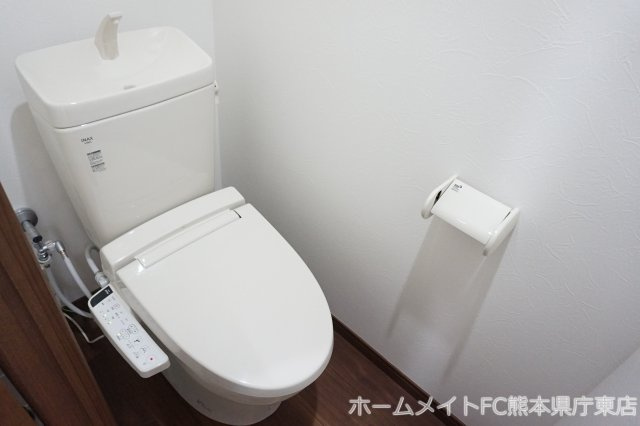 熊本市東区新外２丁目の賃貸マンションのトイレ