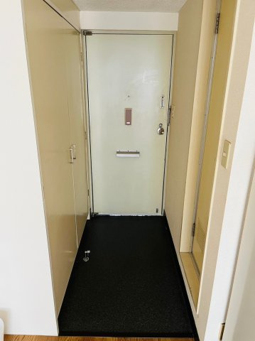 仲介手数料0円！！栄マンションN棟の玄関