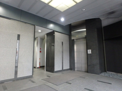 【ロビー】 | 倉敷川西町RGB | 倉敷川西町RGB（倉敷市川西町　賃貸事務所）各階にエレベーターで移動できます☆