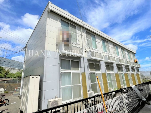 レオパレスキャトル セゾンの外観