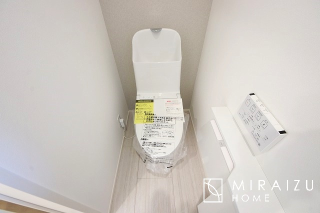 【トイレ】 | いつもきれいで、爽やか。お掃除楽々のウォシュレットトイレは1階2階にあります。