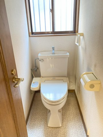 美浜緑苑2丁目戸建のトイレ
