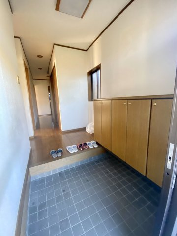 美浜緑苑2丁目戸建の玄関