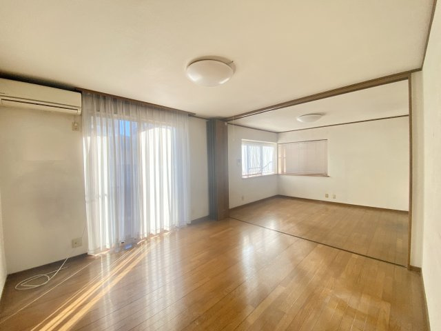 美浜緑苑2丁目戸建の居間・リビング