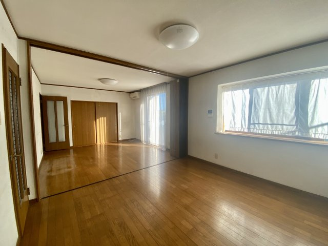美浜緑苑2丁目戸建の居間・リビング