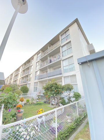 メゾン茨木主原2号館の外観