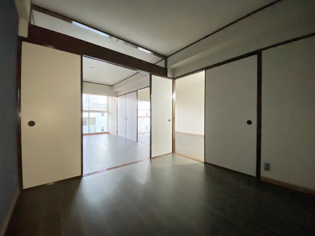 メゾン茨木主原2号館の内装