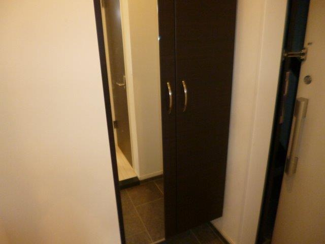 ブランの内装|シューズボックス