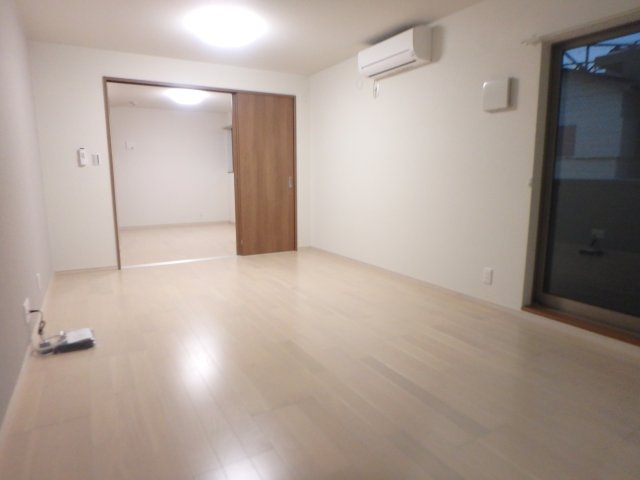【居間・リビング】 | ウェルスクエア西宮北口 | 使いやすいリビングです