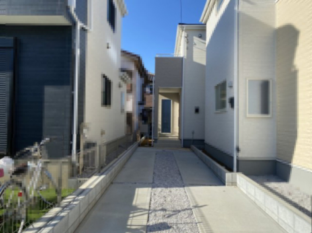 北本市東間の駐車場|縦列で2台駐車可能です。